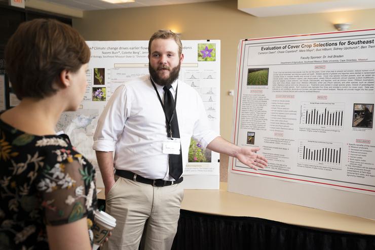 A SEMO student presents their research project at the Student Research Conference. 