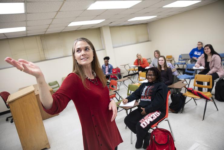 A Southeast professor teaches their students in the classroom. 