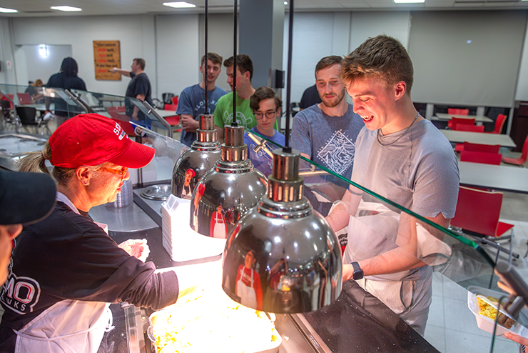 SEMO students line up to get served breakfast at late night breakfast.