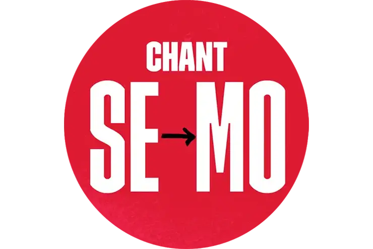 a button mockup with the words 'chant se mo'