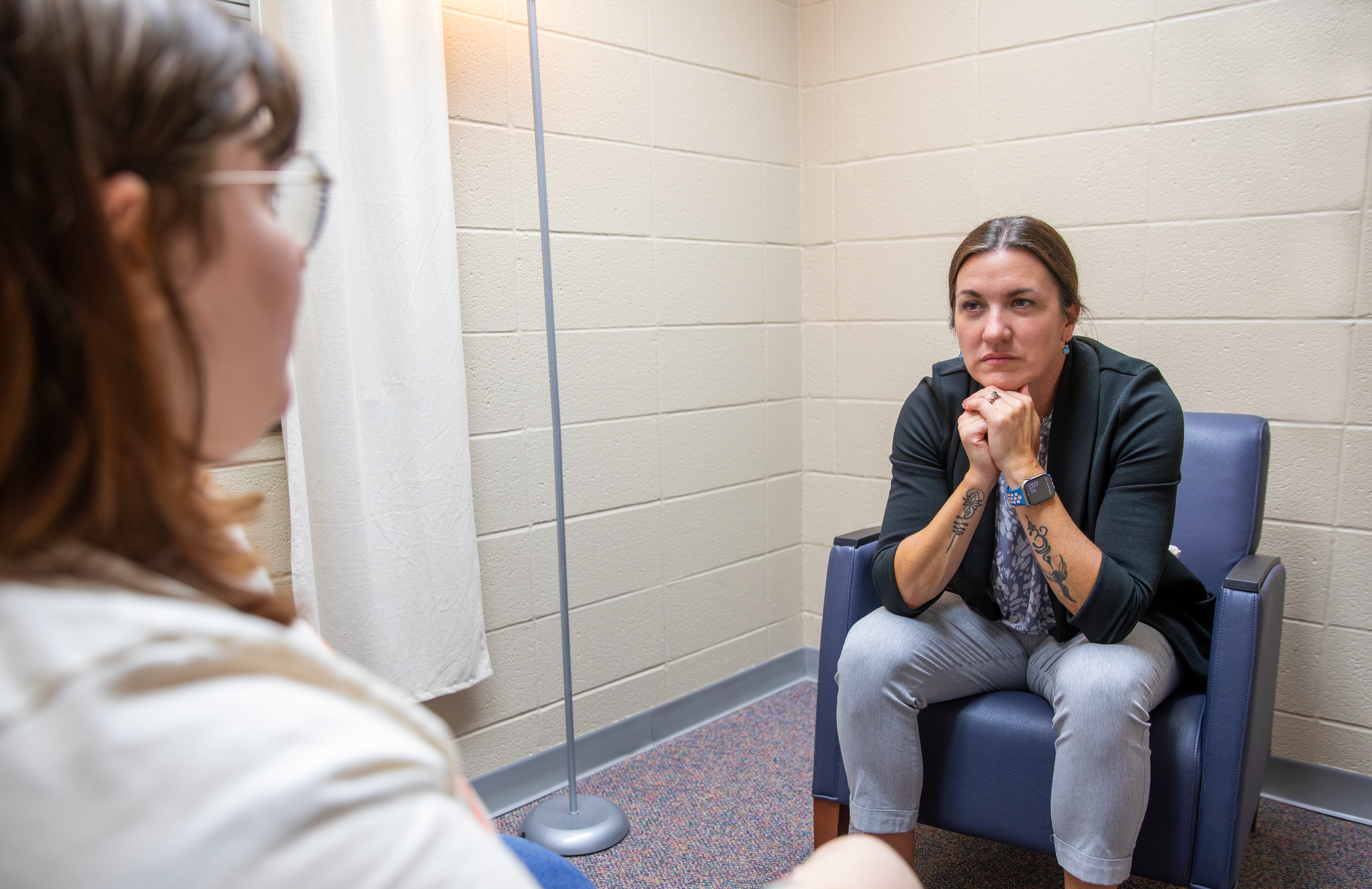 A students uses the free SEMO Therapy services on campus