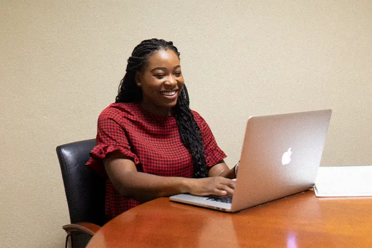 An online student at SEMO studying Mass Media Management Online