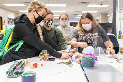  Students work together on a project 