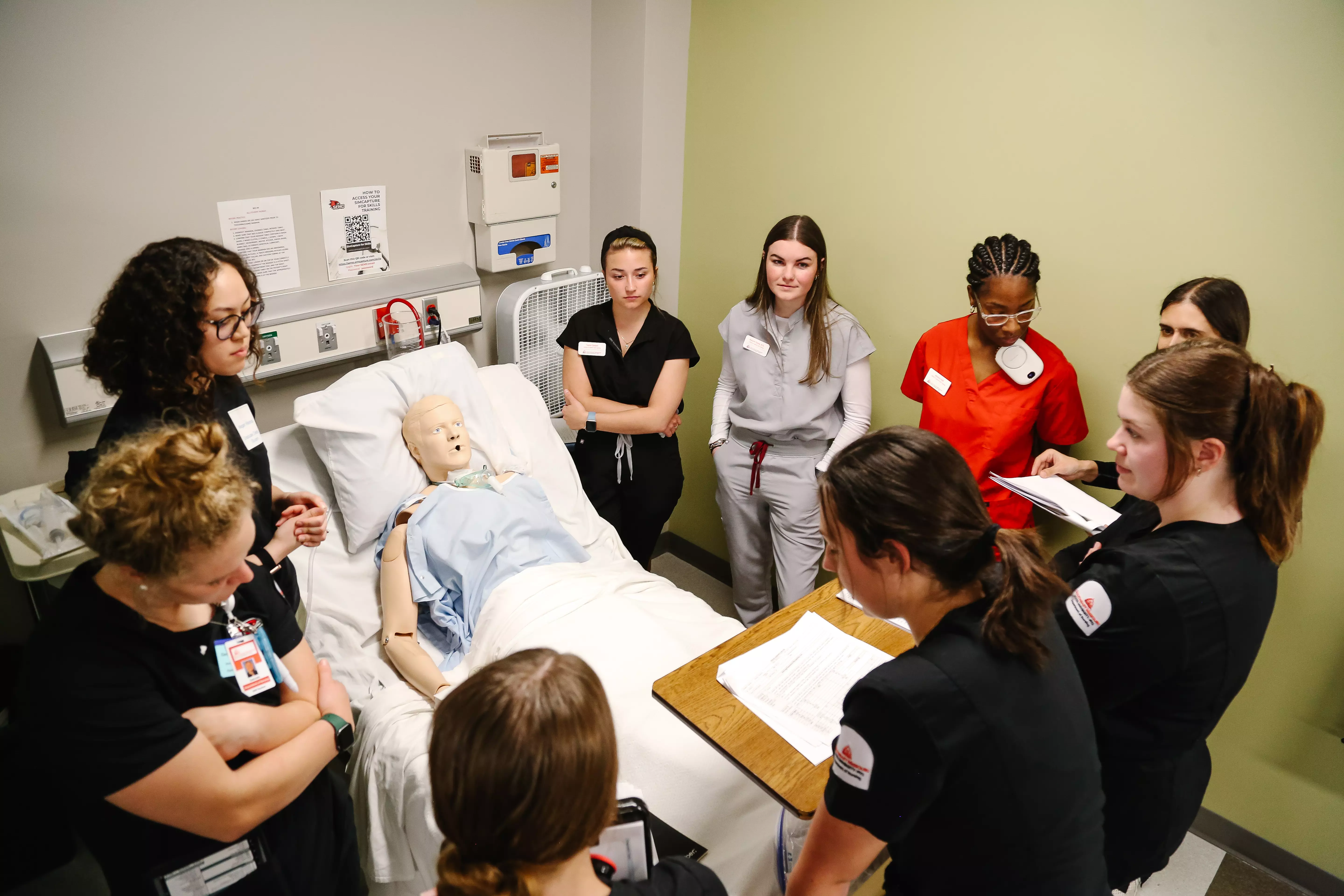 communication disorders students getting experiential learning in the specialized lab