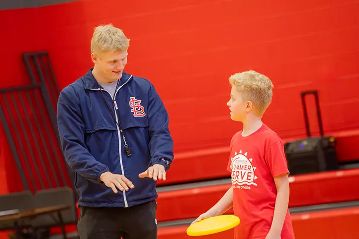 a SEMO student gains experience as a student teacher at Jackson middle school