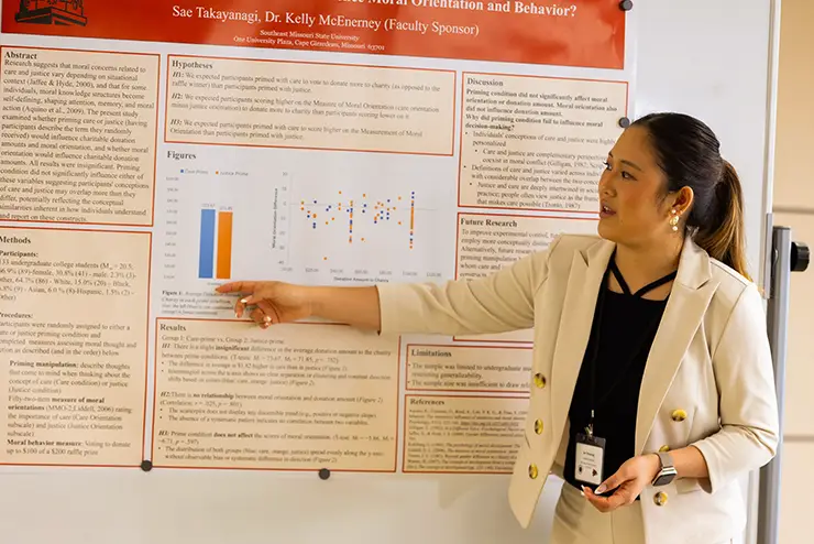 a SEMO student participates in the student research conference, presenting her research