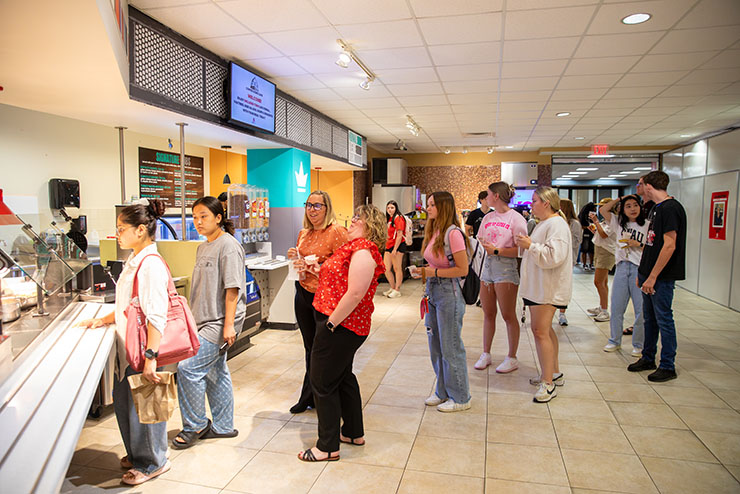 SEMO members line up to eat at the Copper Dome Cafe