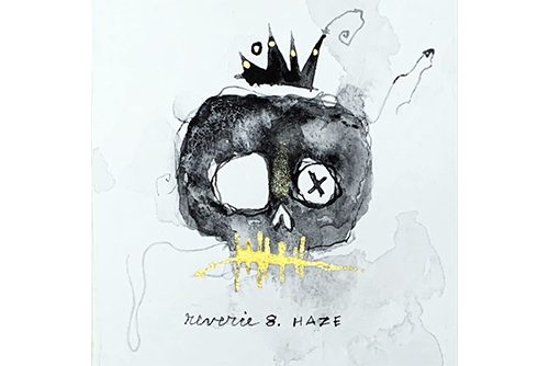 A faculty painting of cool skull with smoke and a crown.