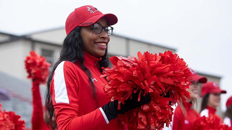 homecoming2021-cheerleaders-large740x416.jpg