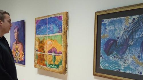 high_school_art_exhibiton-500x282.jpg