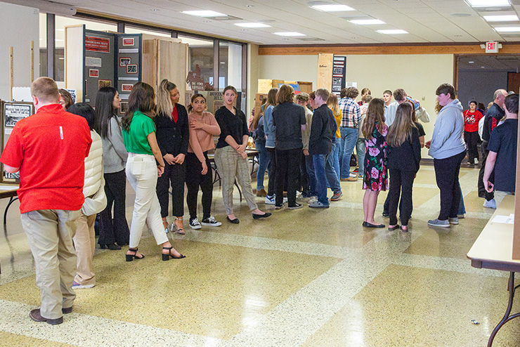 High schools students competing in SEMO's national regional history day competition.