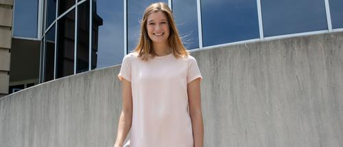 Portrait of Hannah Kroencke